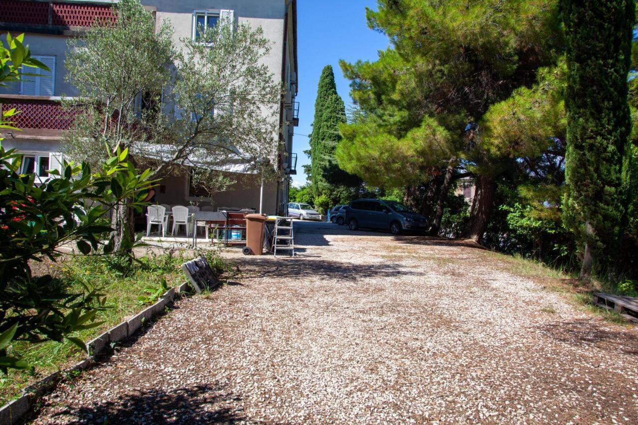 Hostel Trobenta In Oblak Порторож Екстериор снимка